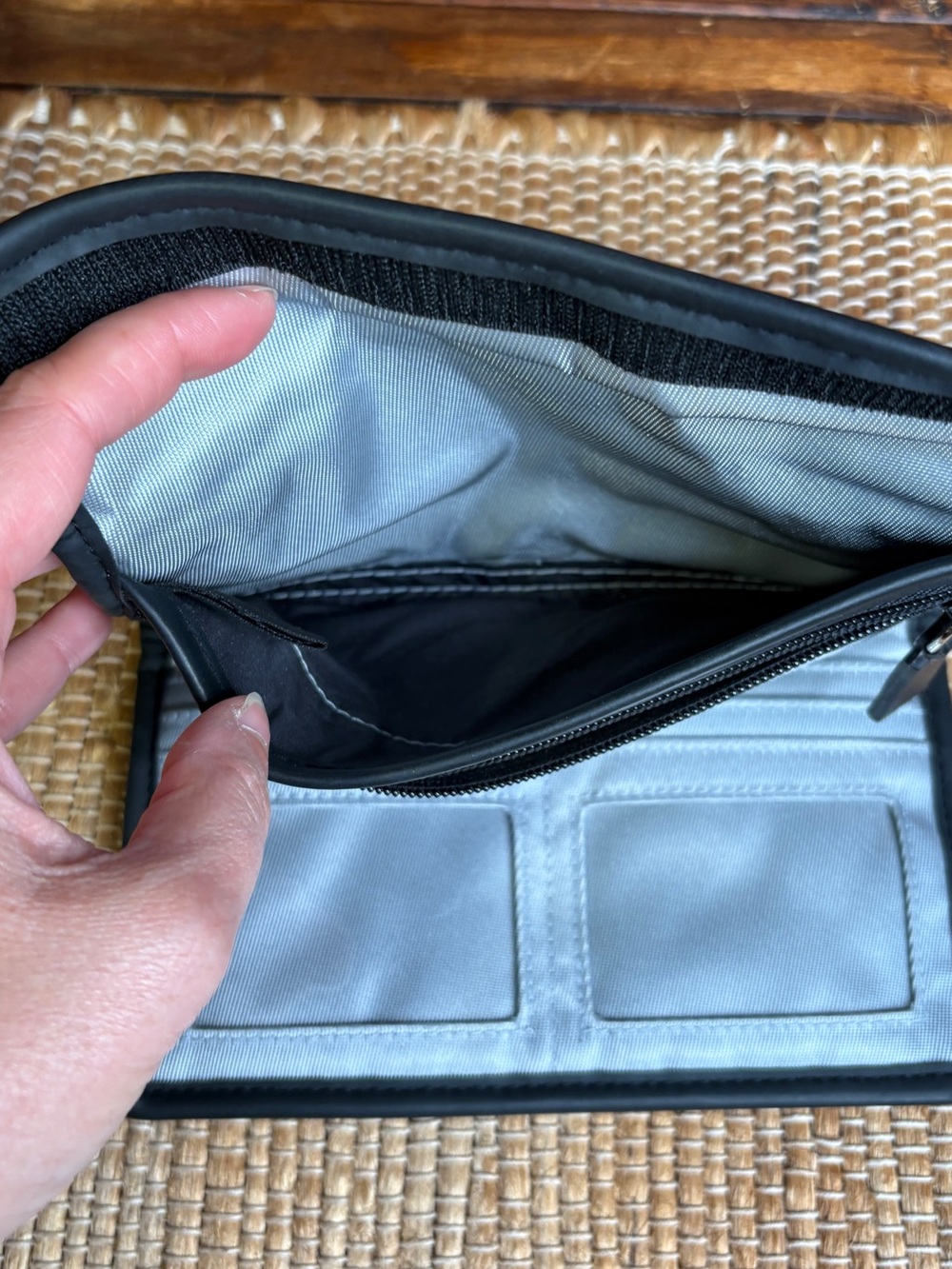 Vintage 90’s Ralph Lauren Polo Sport Wallet Silver Black - Picture 6 of 12